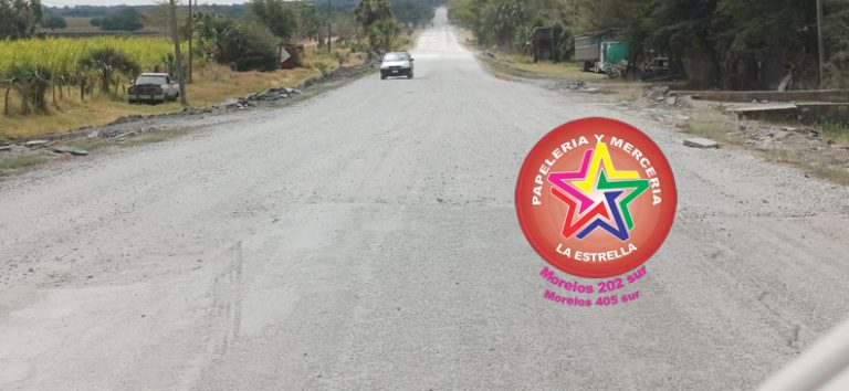 La carretera Abra-Aztecas, está siendo  rehabilitada.