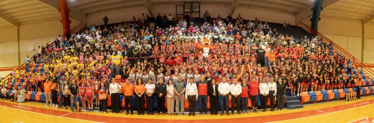 El rector Dámaso Anaya consolida el éxito de la primera Copa UAT de Básquetbol