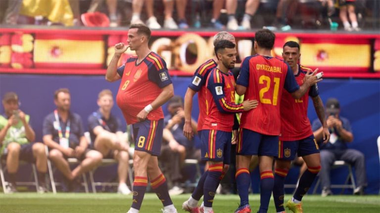 España aprovechó lesión de Courtois y venció a Bélgica