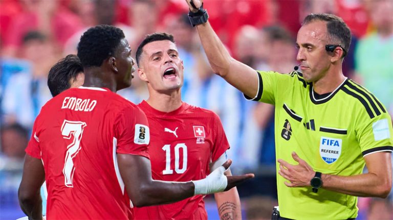 IFAB revela que hubo ‘mal uso del VAR’ en el Argentina vs Suiza y Embolo no debía ser expulsado
