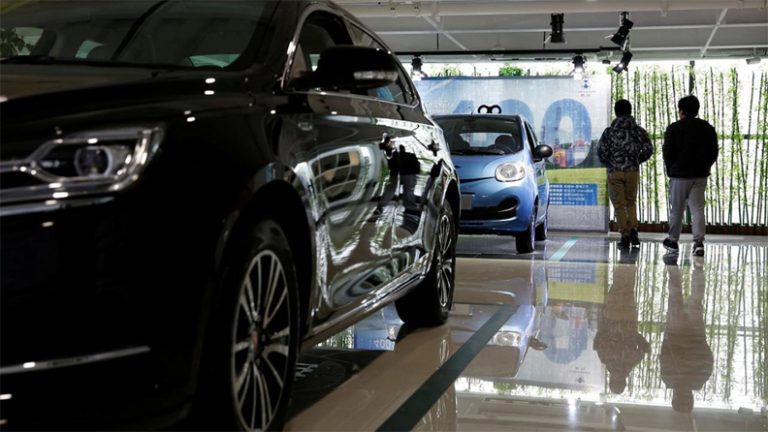 Prevén cierre de agencias de autos chinos
