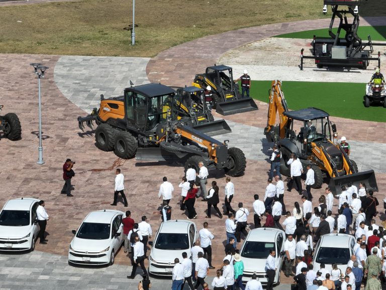 Fortalece Gobierno de Tamaulipas capacidad operativa de la Secretaría de Obras Públicas con nueva maquinaria
