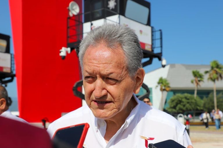 Garantiza Salud servicios médicos y vigilancia sanitaria durante vacaciones
