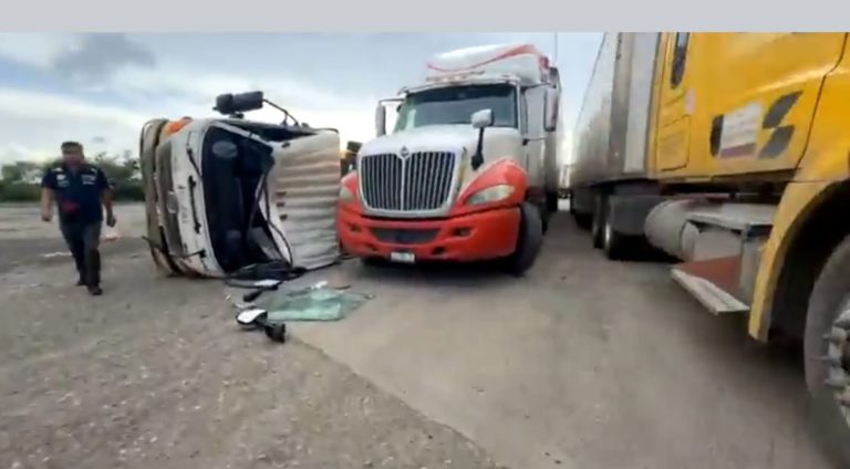 Vuelca camioneta de gas Jebla en Libramiento Poniente de Tampico; chofer lesionado