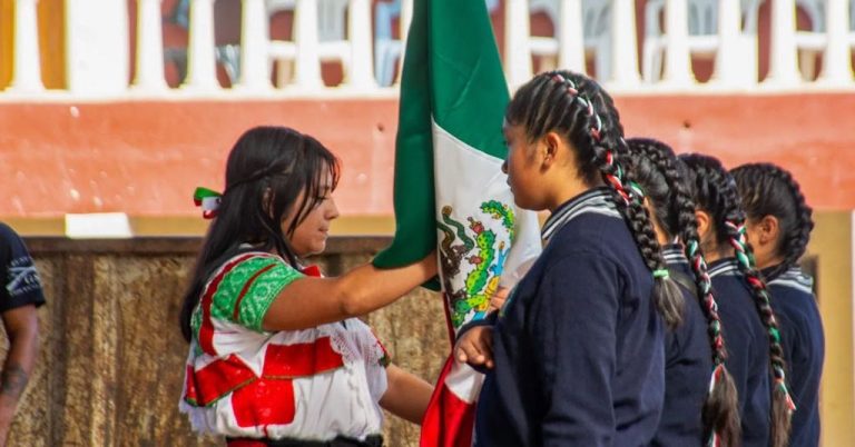 ¡SEP cambia las reglas! Escolta escolar ya no será para alumnos con mejores calificaciones