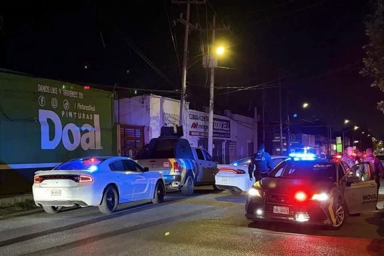 POLICÍA DE SANTIAGO ABATE A HOMBRE ARMADO CON MACHETE