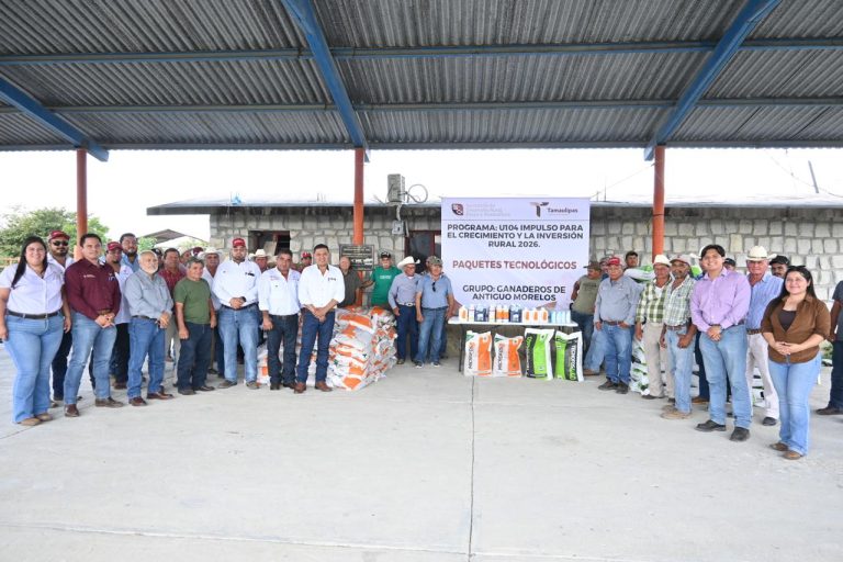 Entregan paquetes tecnológicos y apoyos pecuarios a ganaderos de Antiguo Morelos